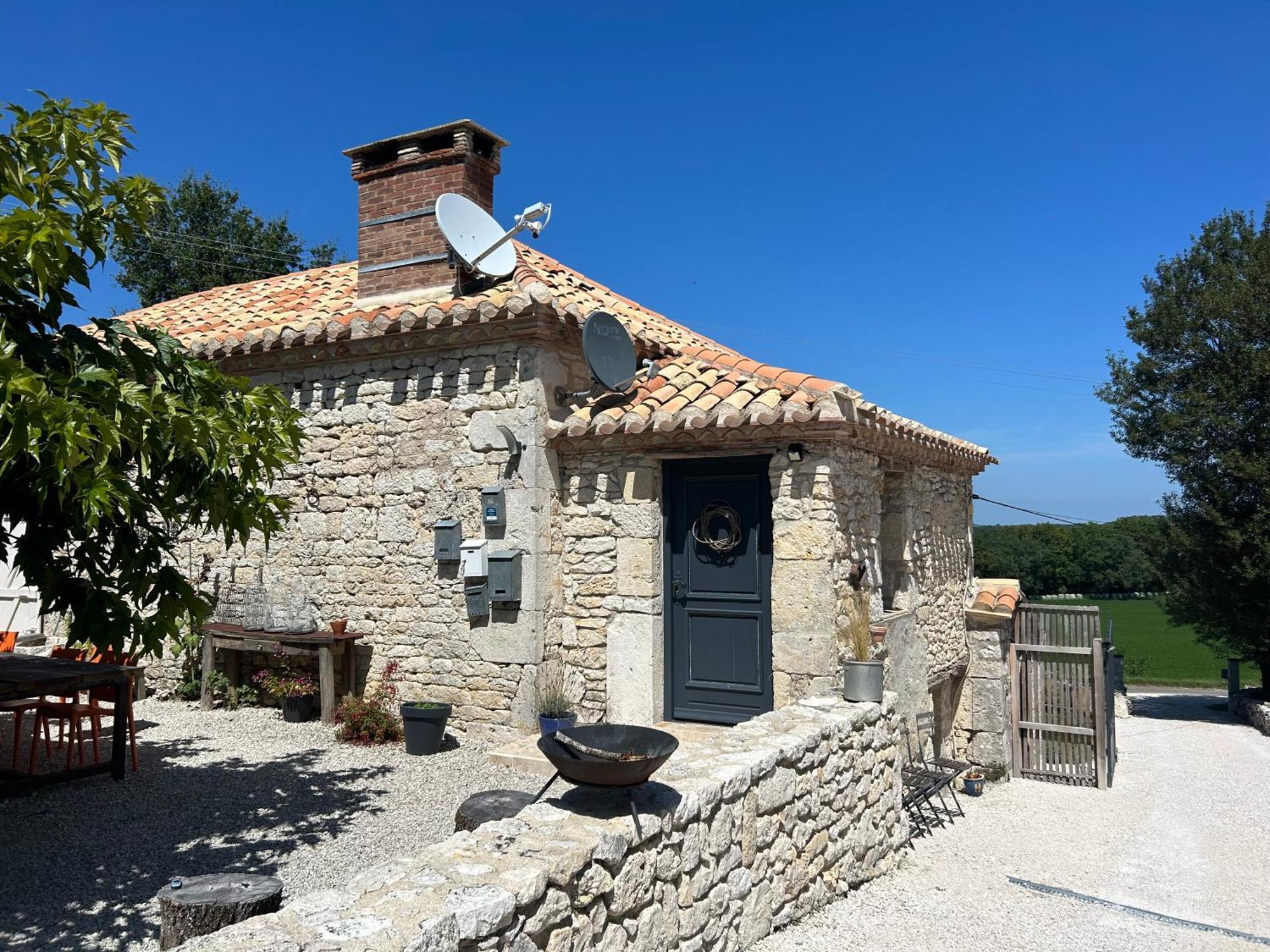 Villa Les Fontanelles Du Quercy Blanc Montcuq Esterno foto